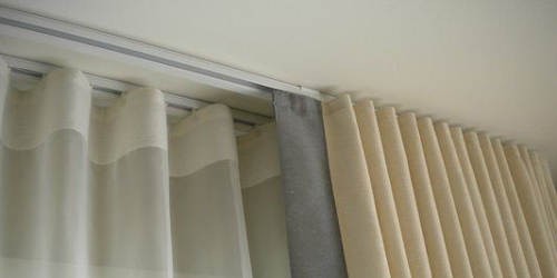 Made-to-measure curtain rails and rods